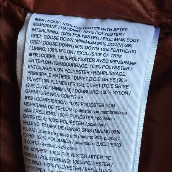 Arc'teryx Women's Patera Parka Gore-Tex Down Insulated in Deep Burgundy Flux - Picture 8 of 11